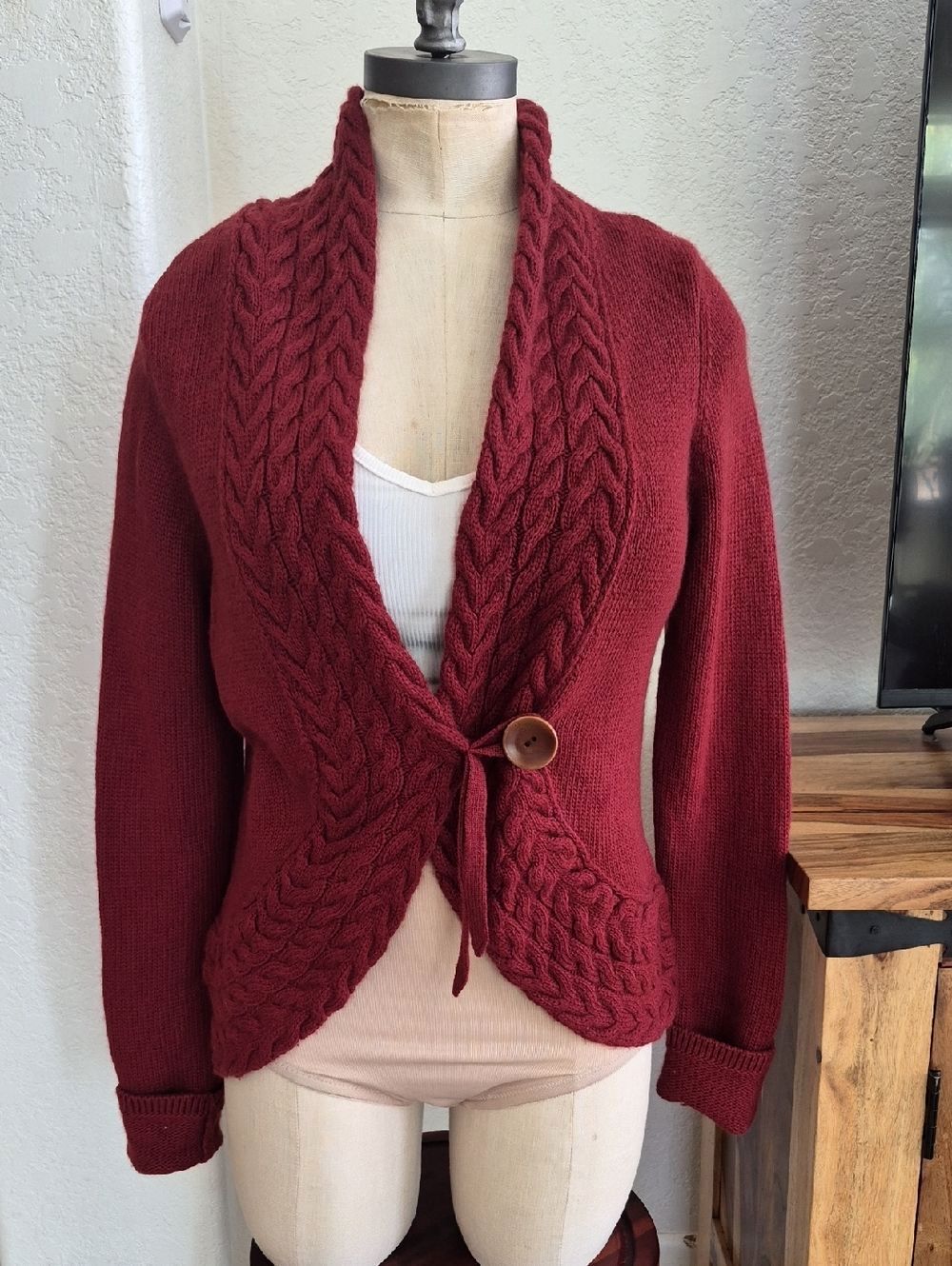 Ann Taylor, Knit Cardigan 37% Wool Blend SZ M